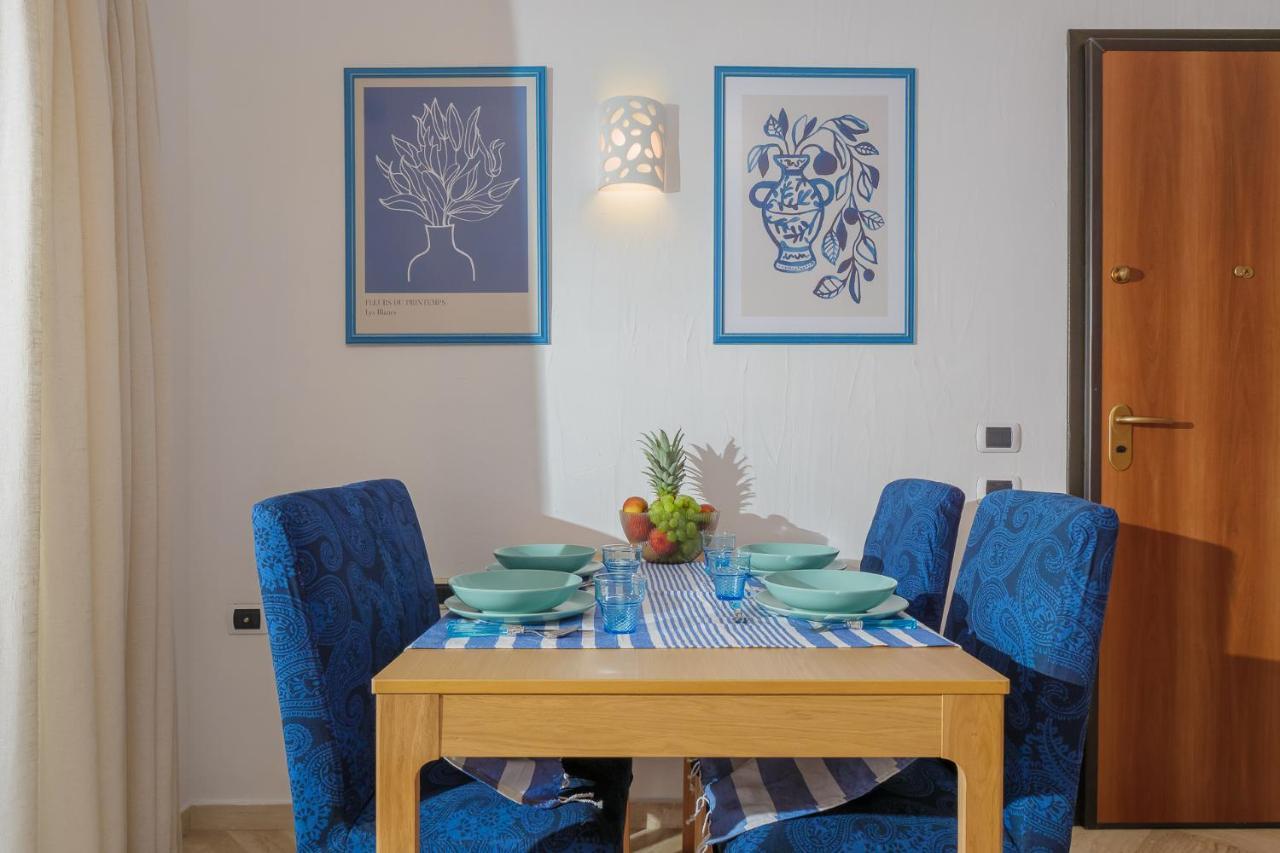 Villetta Azzurro - Sherdenia Luxury Apartments マリネッラ エクステリア 写真