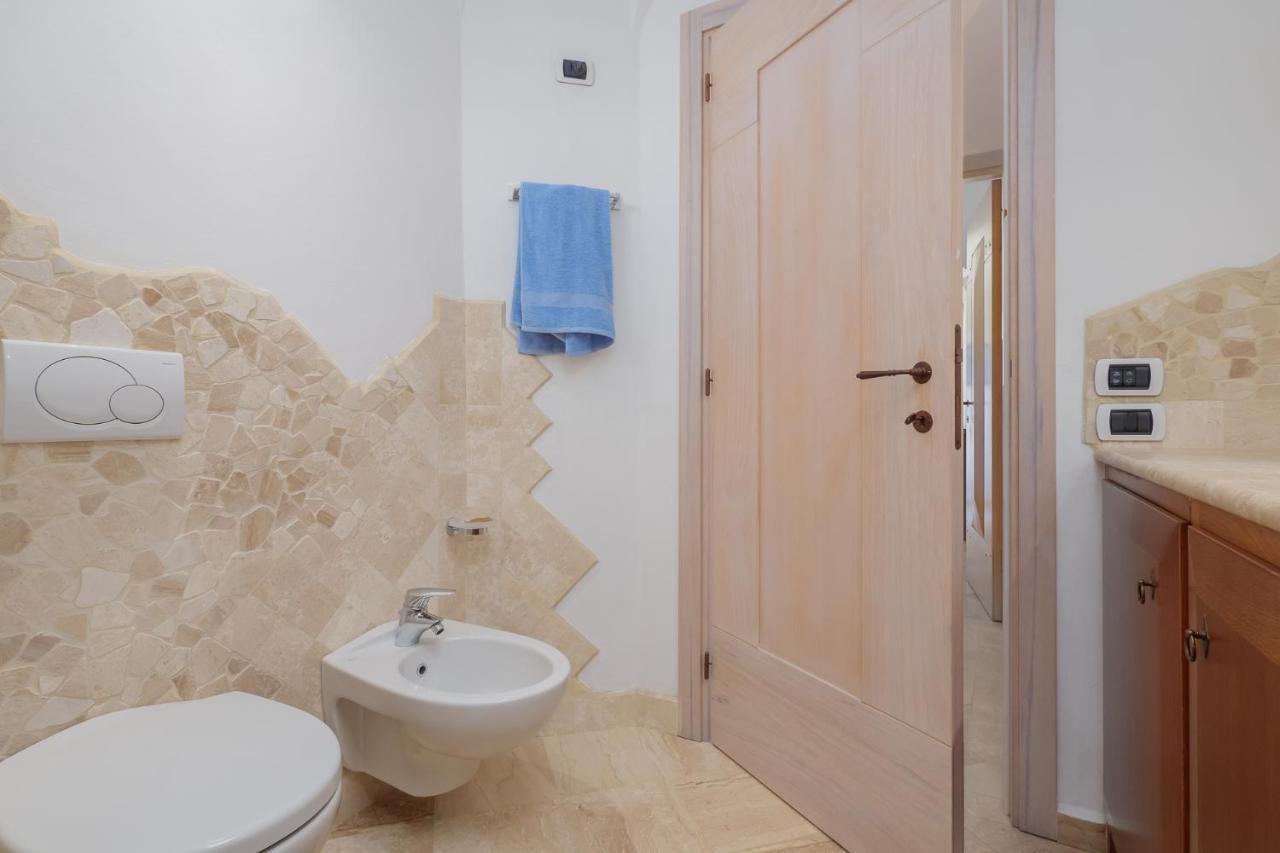 Villetta Azzurro - Sherdenia Luxury Apartments マリネッラ エクステリア 写真