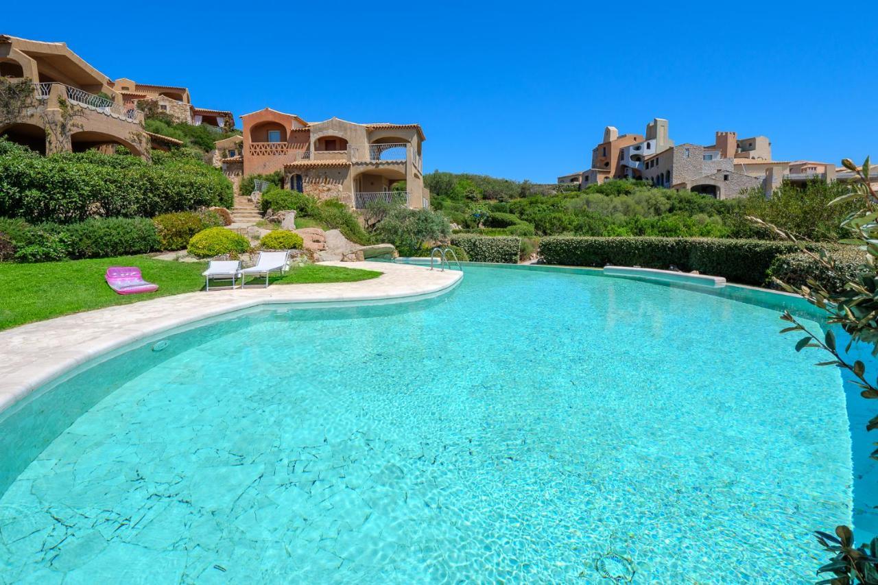 Villetta Azzurro - Sherdenia Luxury Apartments マリネッラ エクステリア 写真